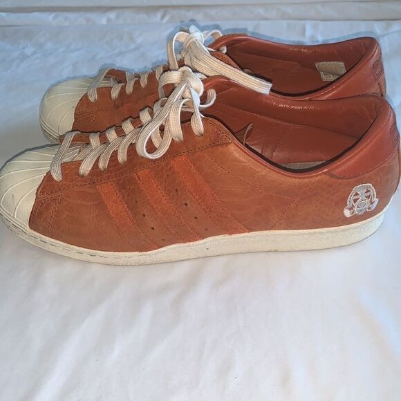 Adidas CONSORTIUM 10TH ANNIVERSARY SUPERSTAR X FOOTPATROL. Mens 10.5 - Picture 2 of 8